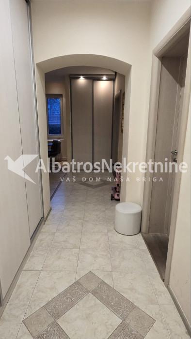 Vracar 72m2 lux