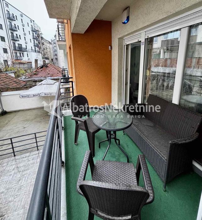 Moderan trosoban stan-