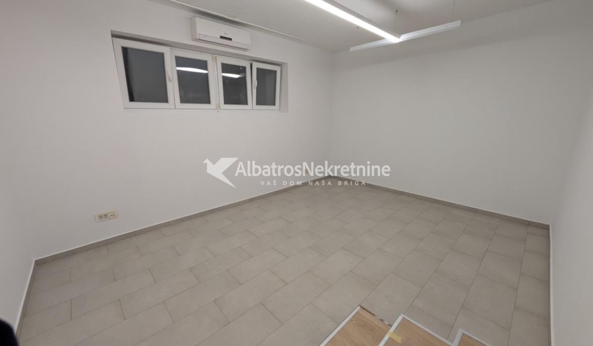 Izdaje se 78m2 visoko prizemlje, zaseban ulaz