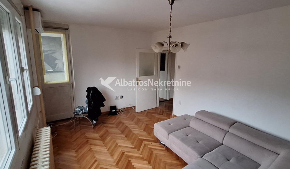 Stan 49m² karaburma