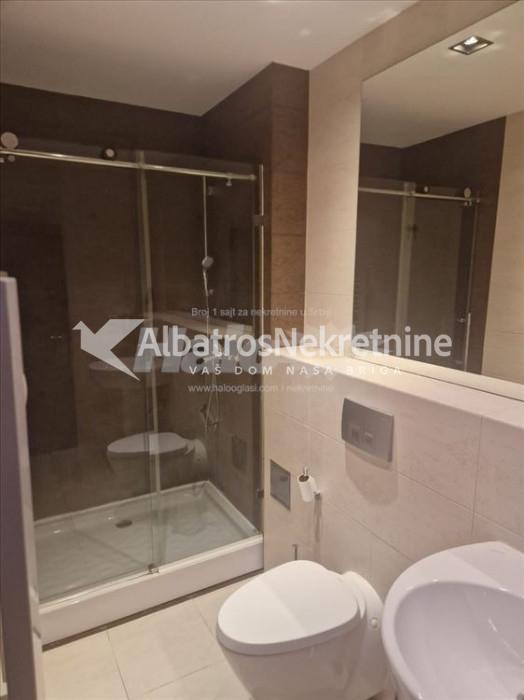 Ekskluzivni Duplex sa bazenom-Dedinje, 180m2