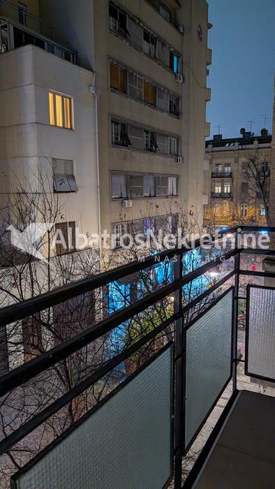 Kompletno renoviran stan – pešačka zona, Uskočka
