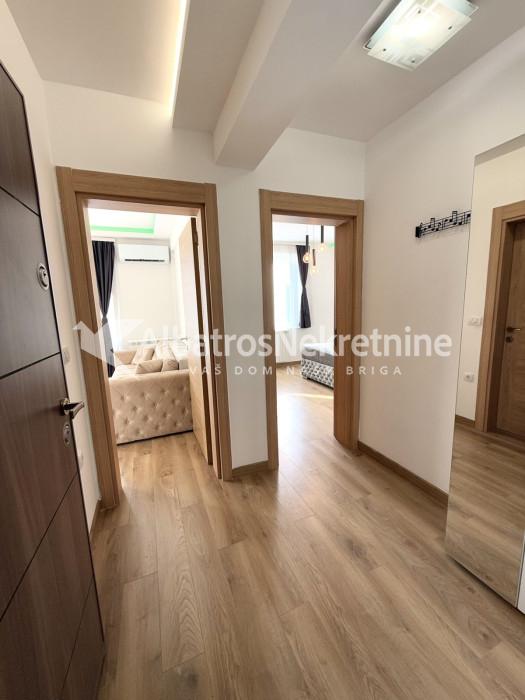 Lux stan sa balkonom, Okruzen zelenilom