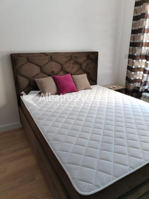 Novi Beograd, Blok 65, 2.0 soban Newport, namešten