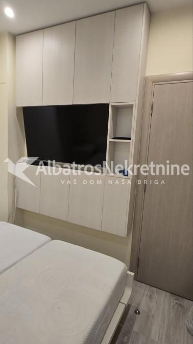 Vracar 72m2 lux