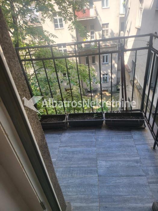 Salonac Miran Svetao kod Beogradjanke, 100m2