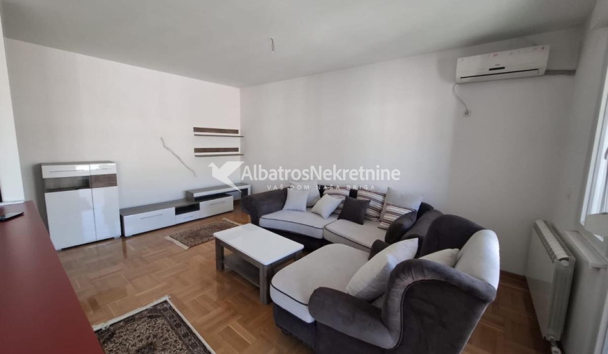 2 soban stan, Zira, Vuk, Centar, parking mesto