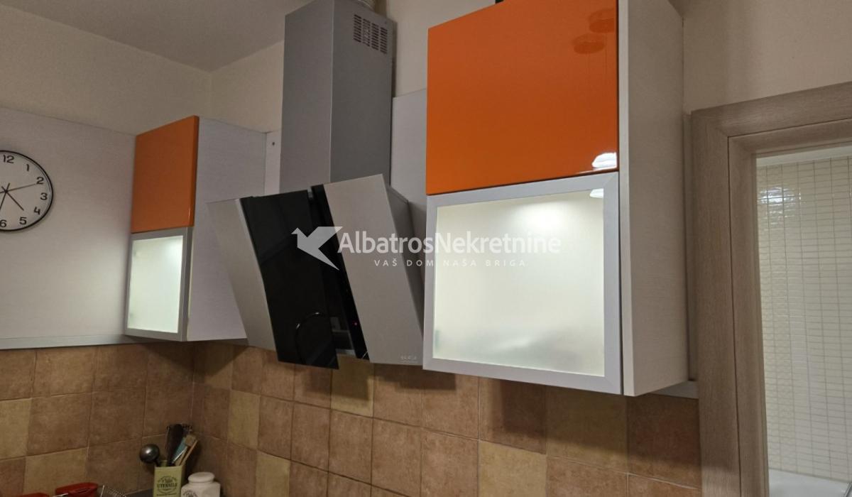 Vracar 72m2 lux
