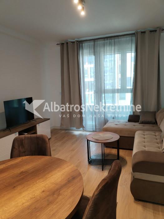 Novi Beograd, Blok 65, 2.0 soban Newport, namešten