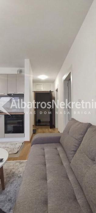 Nov neuseljavan kompletno namešten PARK RESIDENCE