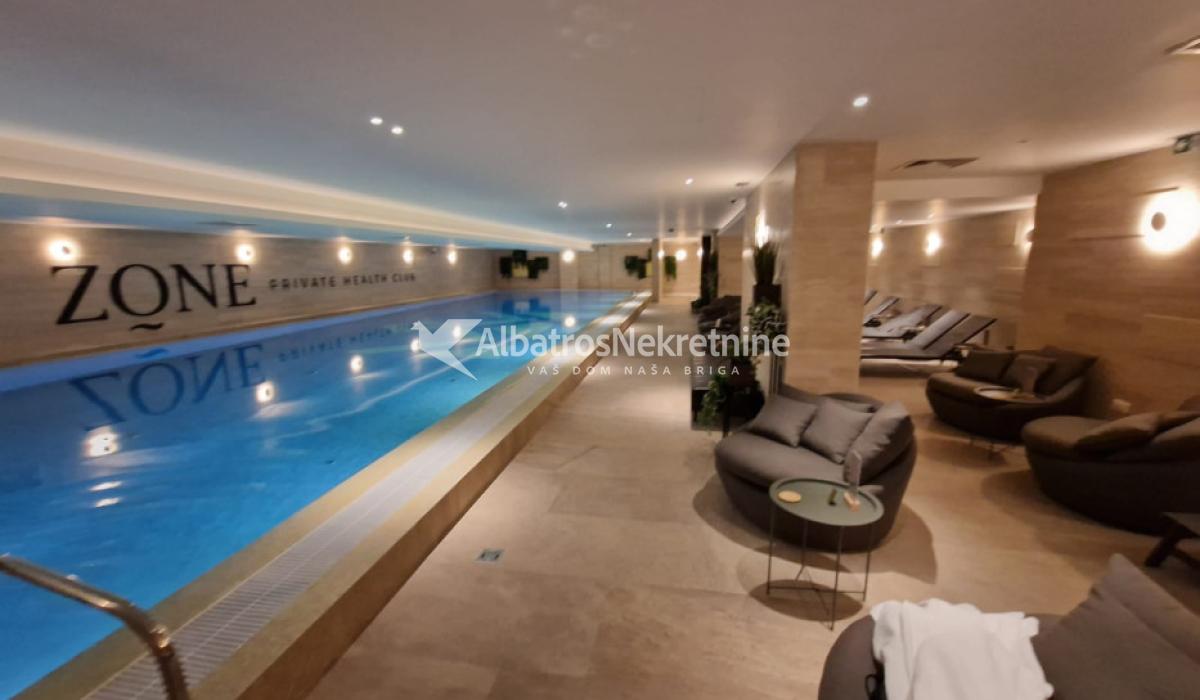 Stan u zgradi sa bezenom kneza milosa rezident