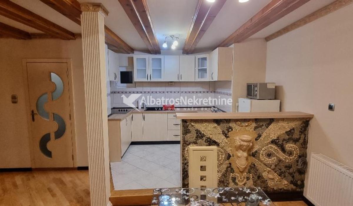 Stan Zemun Lux 