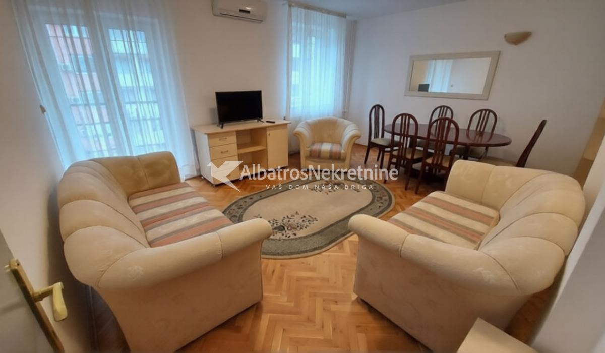 LION - stan sa 3 zasebne sobe - 80m2