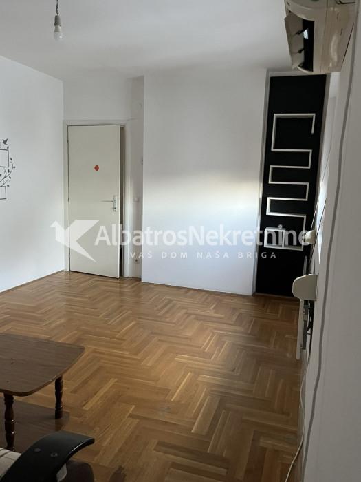 Duplex stan na Karaburmi 74m2