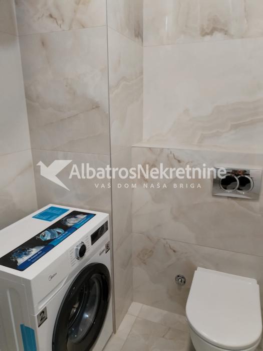 Novi Beograd, Blok 65, 2.0 soban Newport, namešten