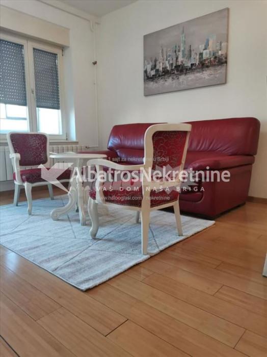 Blok 61, LUX, u novijoj zgradi