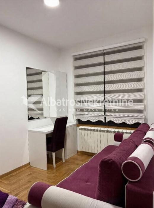 TOP ponuda, LUX, 40m2, 2.0, Crveni krst
