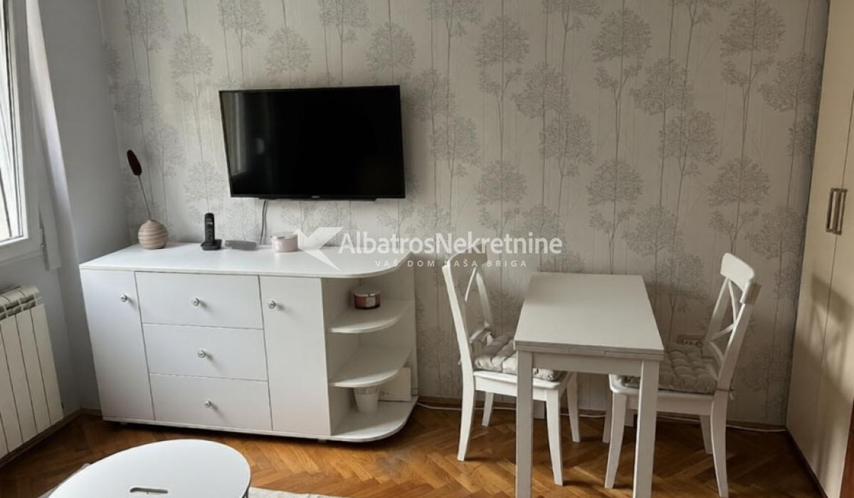 Makedonska 35 kvadrata