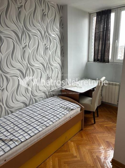 Zvezdara,2,5 soban,stan u zgradi,namesten,komforan
