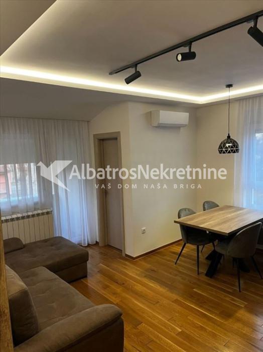Batajnica, LUX opremljen stan u novogradnji, 50m2