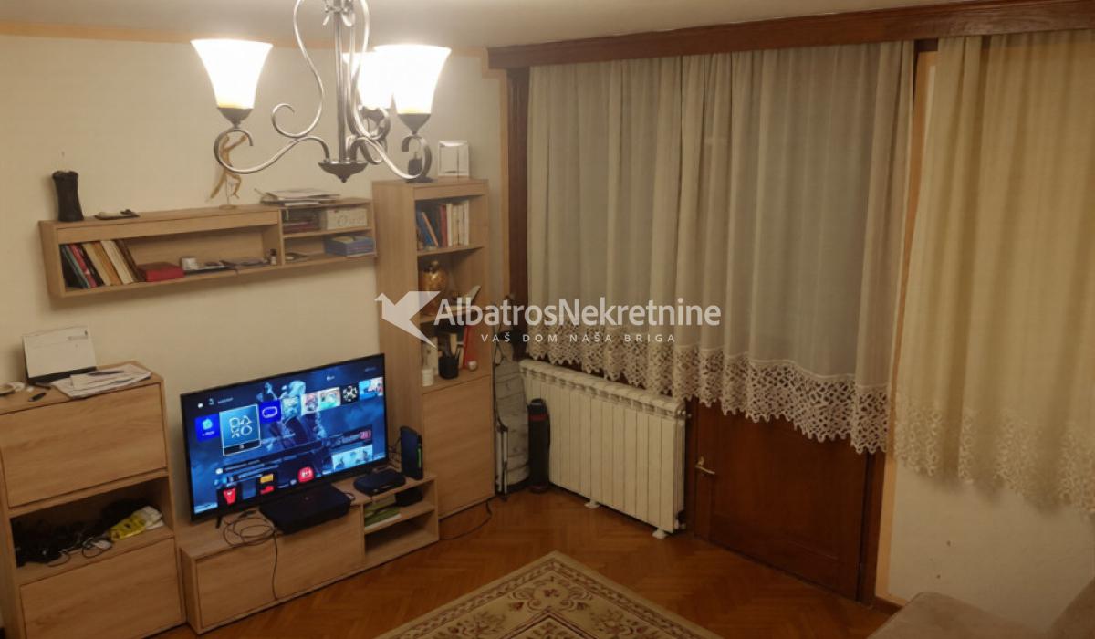 Centar trosoban 75 kvm, lux,, kod Skupstine