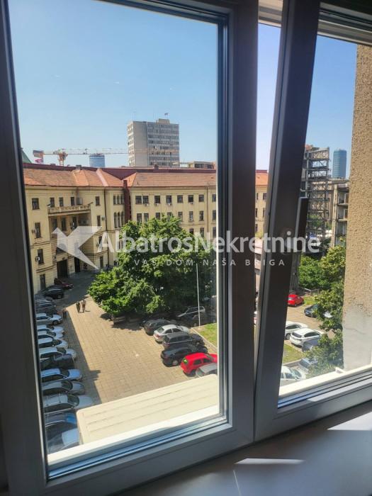 Salonac Miran Svetao kod Beogradjanke, 100m2