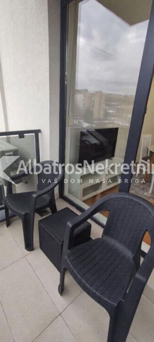 Nov neuseljavan kompletno namešten PARK RESIDENCE