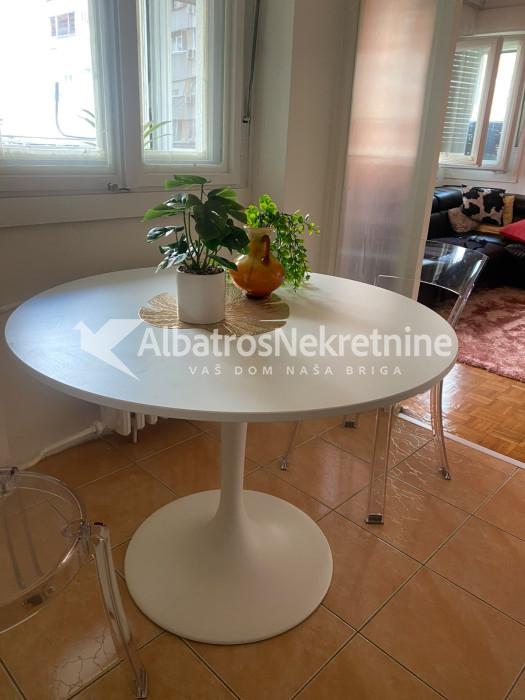 Blok 45, topao i ušuškan stan