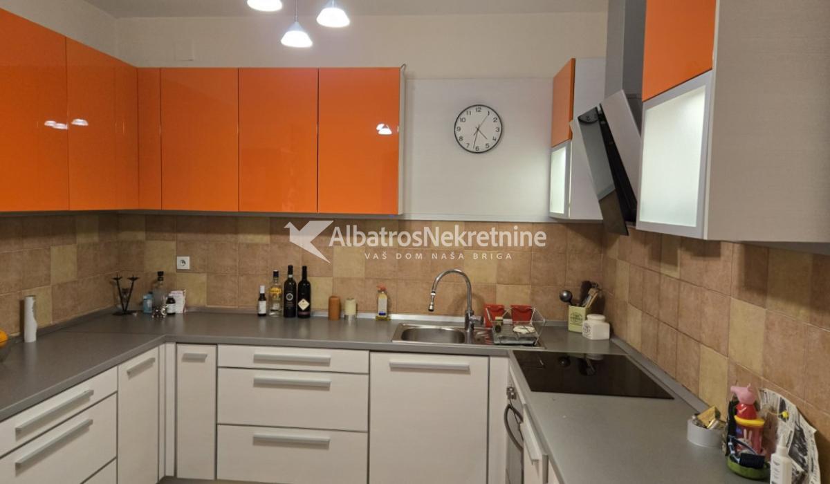 Vracar 72m2 lux