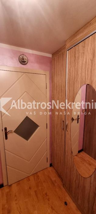 Stan Zemun Lux 