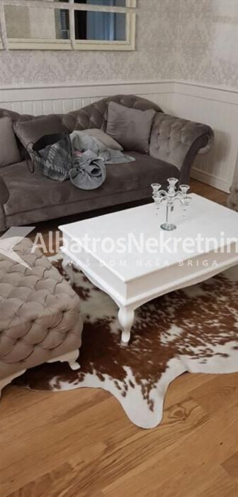 LUX stan sa GARAZOM-blok32 nova zgrada, Mercator