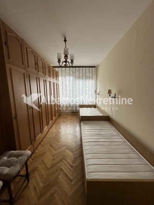 Namešten 2-soban stan u blizini Botaničke bašte