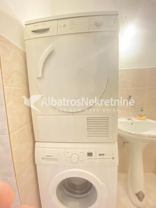  Renoviran stan u Beogradu Bulevar