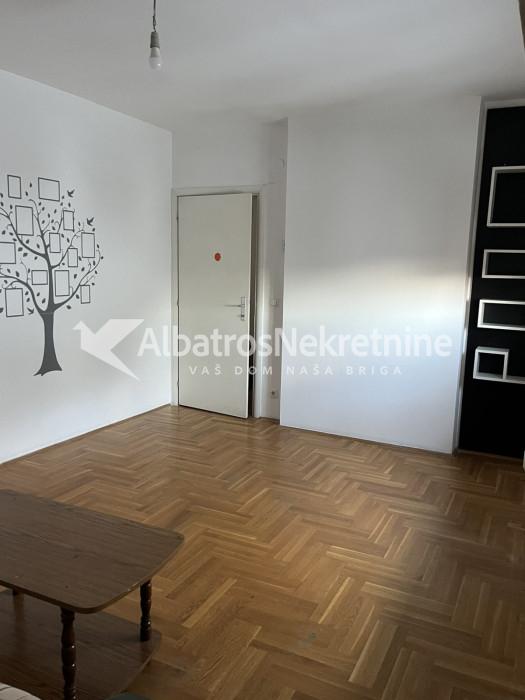 Duplex stan na Karaburmi 74m2