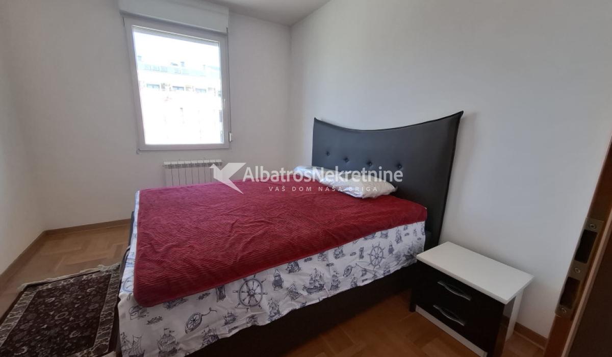 2 soban stan, Zira, Vuk, Centar, parking mesto