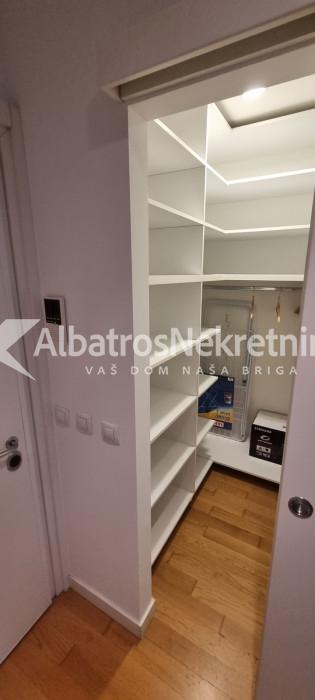 Novi Beograd, West 65, I sprat