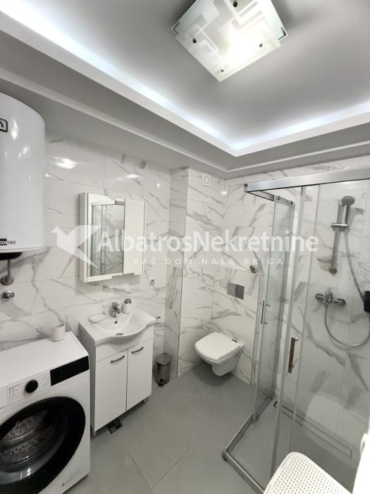 Lux stan sa balkonom, Okruzen zelenilom