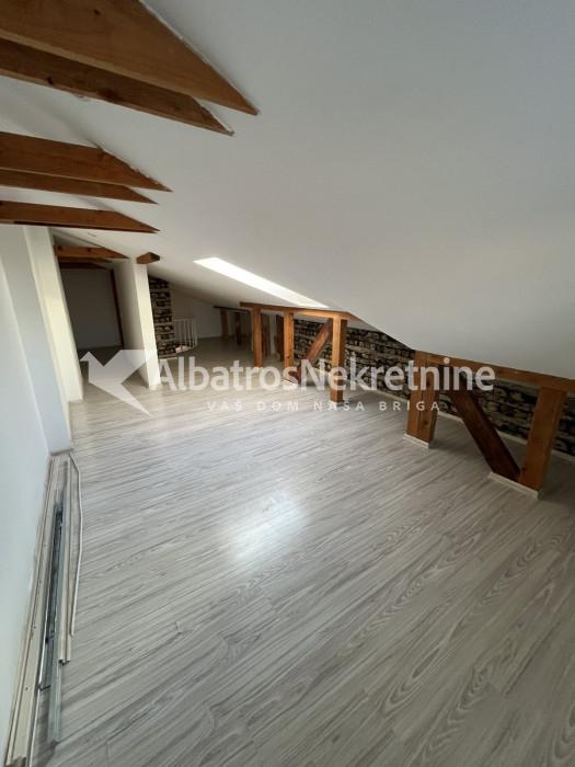 Duplex stan na Karaburmi 74m2