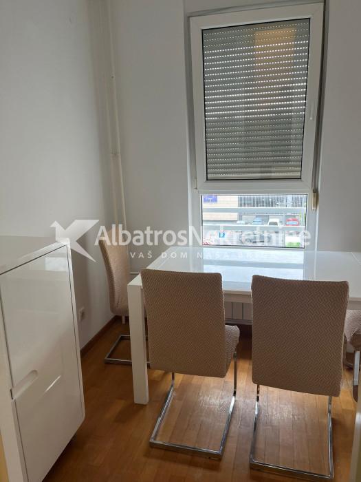 Dvosoban stan 60 m² polunamešten - Belvil Blok 67