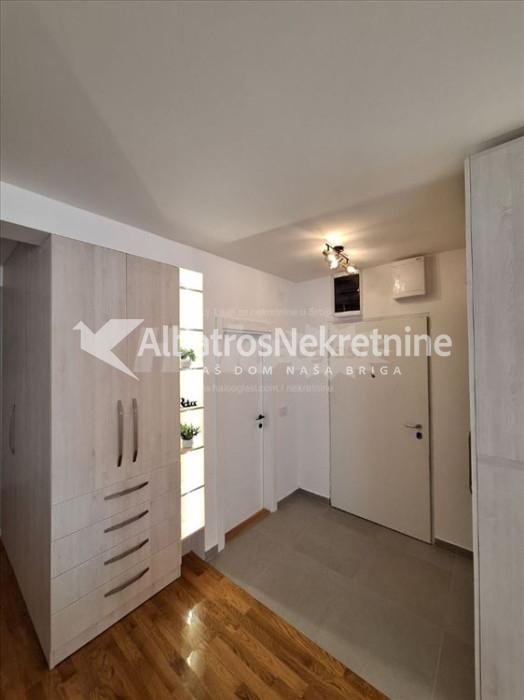 Moderan i svetao stan za izdavanje