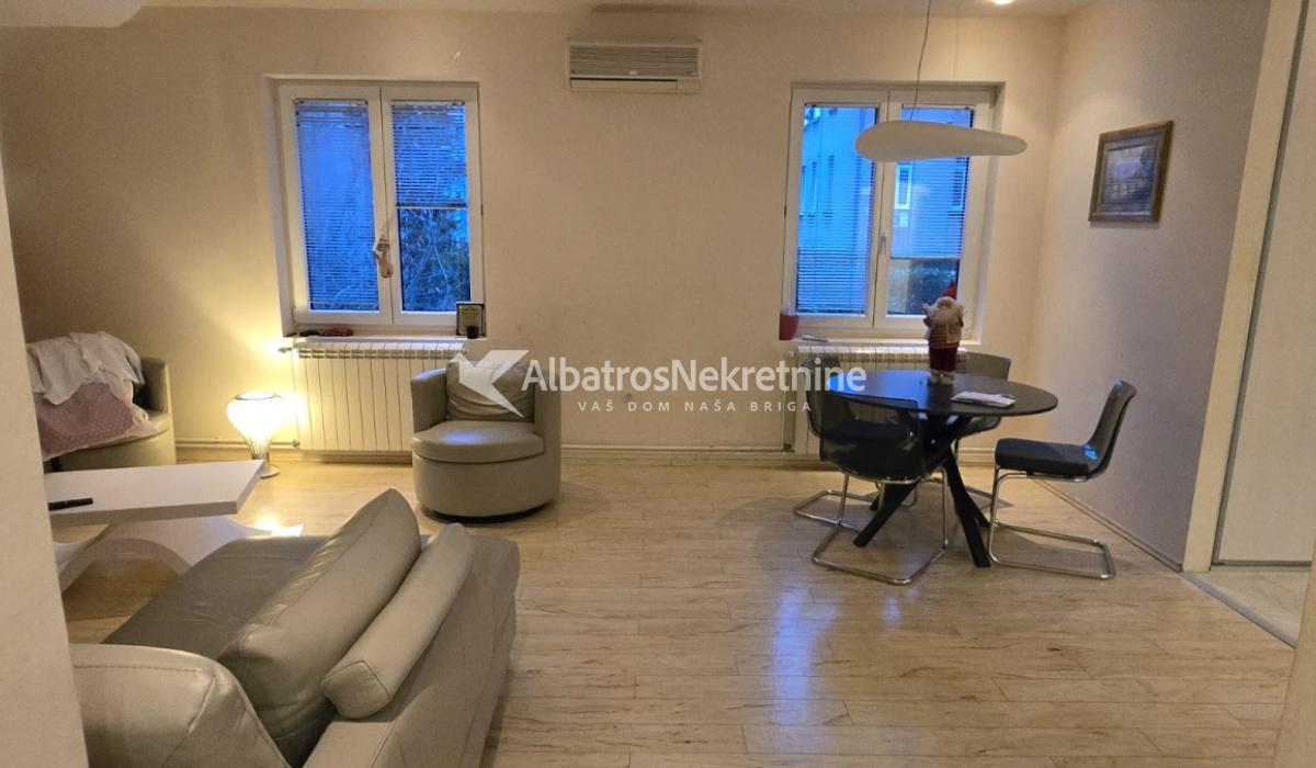 Vracar 72m2 lux