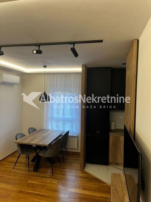 Batajnica, LUX opremljen stan u novogradnji, 50m2