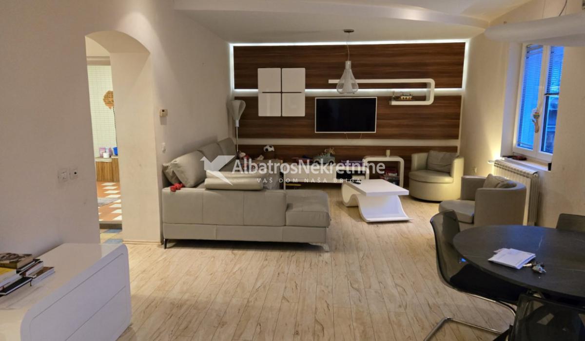 Vracar 72m2 lux